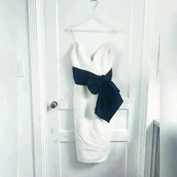 Rebecca Vallance Monique Contrast Bow Crepe Bridal Wedding Formal Dress Size 4 - Picture 2 of 7